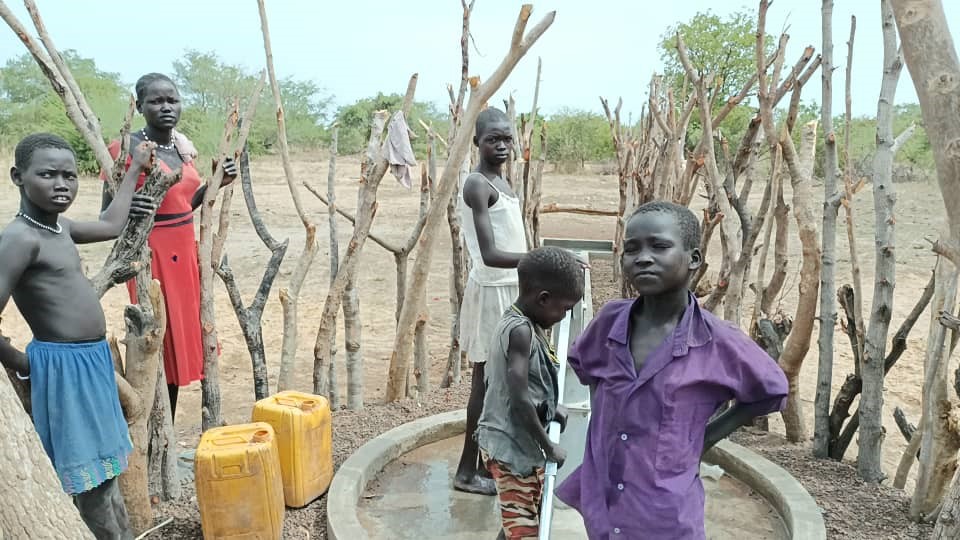 Gogrial West communities accessing clean drinking water 