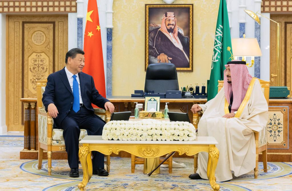 President Xi Jinping meets with Saudi King Salman in Riyadh