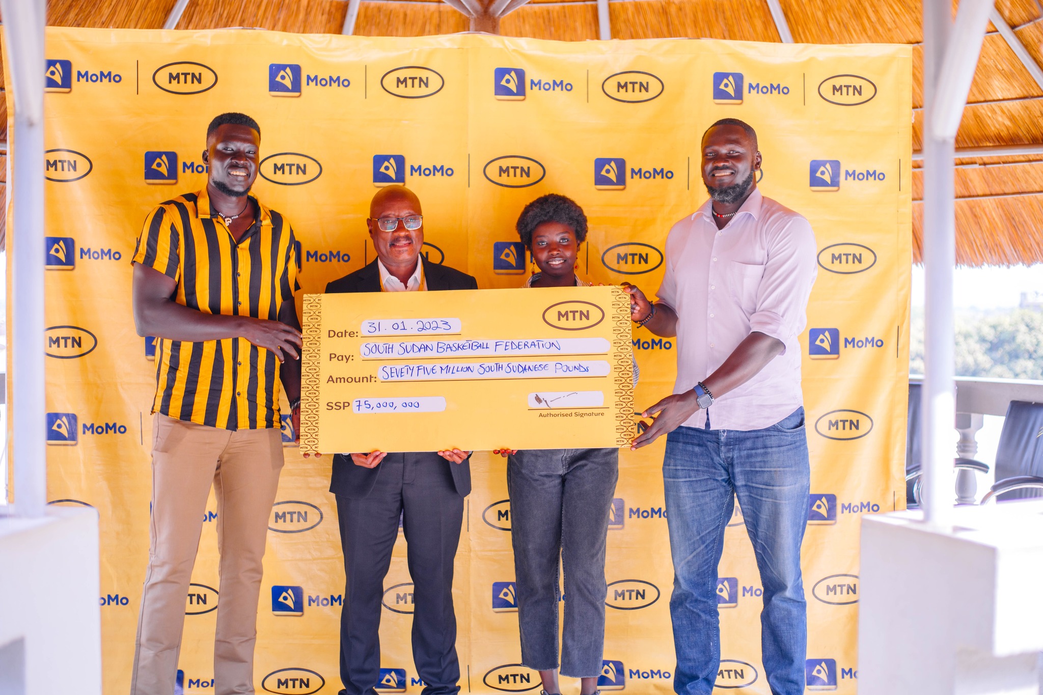 MTN Hand over SSP 75 Million to South Sudan Basketball officials