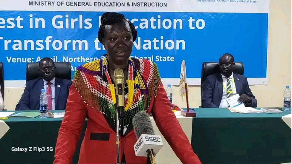 Minister Awut starts consultations on improving learning in N. Bahr el Ghazal