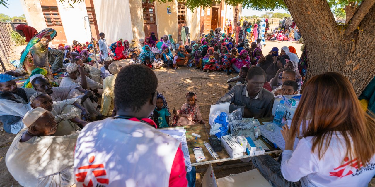 Thousands of people fleeing Sudan violence arrive in South Sudan