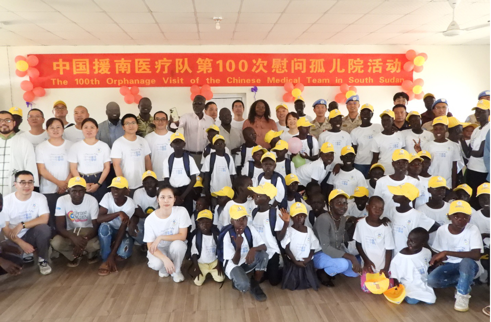 Chinese medical team, peacekeepers put a smile on orphans