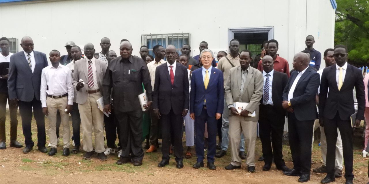 Chinese diplomats, South Sudanese students exchange views on Chinese modernization