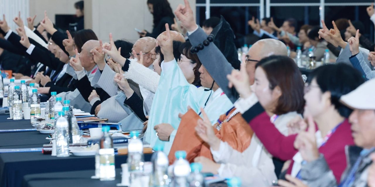  Special Lecture on Revelation Open to All Nations Emerges as Hub for “Religious Harmony”… “Never Have We Experienced Such Free and Warm Exchange”