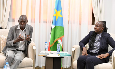 Trade Minister Consults Stakeholders on Establishing Affordable Cancer Treatment Centers